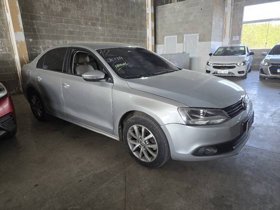 VOLKSWAGEN JETTA 2.0 COMFORTLINE FLEX 4P MANUAL